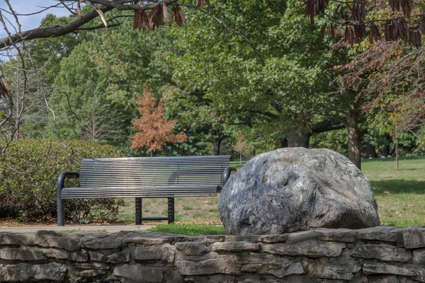 Bench on a park — Stock Photo, Image