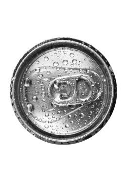 Beyaz arka planda, bira kutuları görüntülemek en baştan