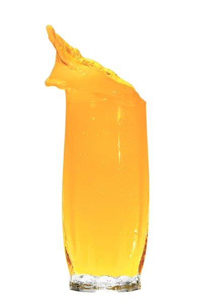 Esguicho de suco de laranja isolado no branco — Fotografia de Stock