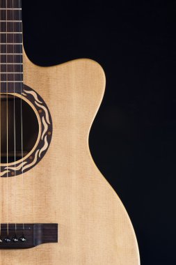 akustik gitar