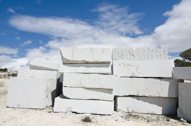 Taş bloklar