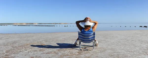 Woman relaxed outback lake Australia — Stock Photo, Image