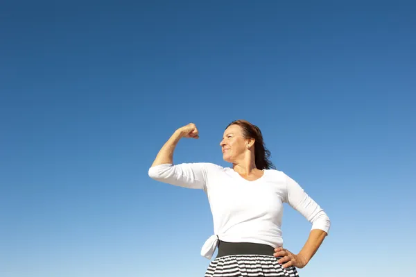 Confiada mujer mayor feliz — Foto de Stock