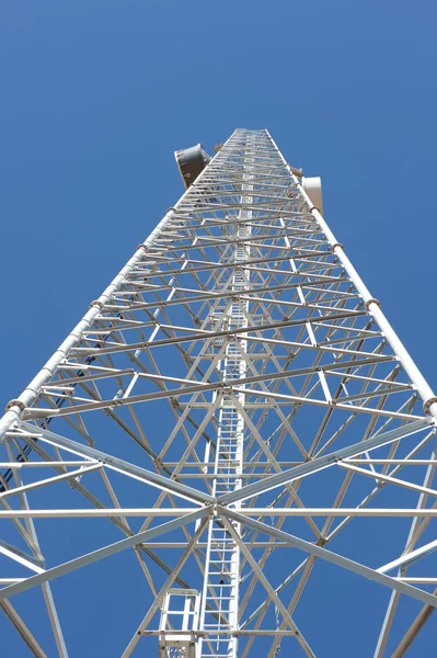 Torre de telecomunicações — Fotografia de Stock
