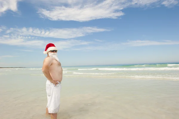 Jultomten tropisk strand jul ii — Stockfoto