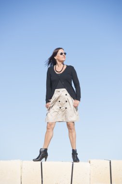 açık kalan seksi kendine güvenen kadın