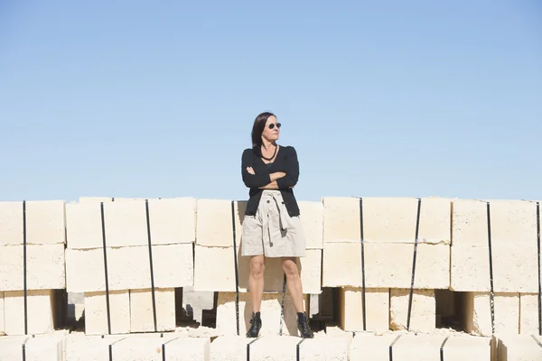 Confiante mulher madura ao ar livre — Fotografia de Stock