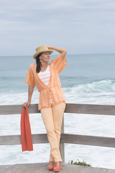 Confident attractive relaxed woman beach — Stock Photo, Image