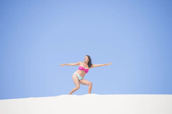 Fit atractiva mujer madura activa al aire libre — Foto de Stock