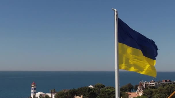 Ukrainische Flagge Weht Wind Cascais Portugal — Stockvideo