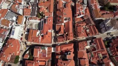 Portekiz 'in deniz kıyısındaki Lizbon Bölgesi, Cascais' in tarihi merkezinin hava gösterimi. Portekiz Riveira bölgesi Yeşil Kıyı olarak bilinir.