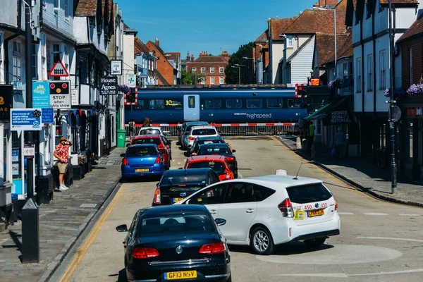 Canterbury July 2022 High Speed Train Passing Rail Crossing Wincheap — Foto Stock