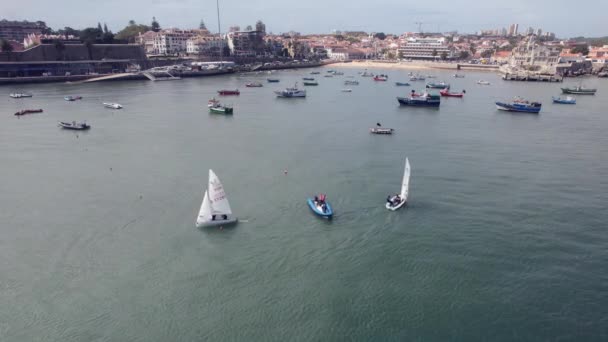Cascais Portugal September 2022 Segelbåtar Professionella Idrottare Som Övar Övningar — Stockvideo