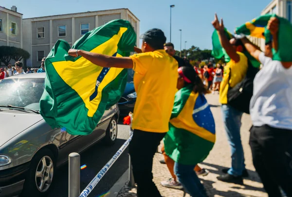 Lisboa Portugal Outubro 2022 Brasileiros Fazem Fila Para Votar Presidente — Fotografia de Stock