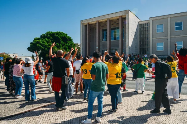 Lissabon Portugal Oktober 2022 Brazilianen Staan Rij Stemmen Voor Braziliaanse — Stockfoto