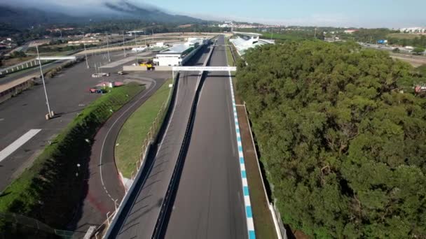 Estoril ポルトガル 2022年10月11日 一般的にAutodromo Estorilとして知られているFernanda Pires Silva Autodromの空中高速の景色 曲は13曲入りで長さ約12Km — ストック動画