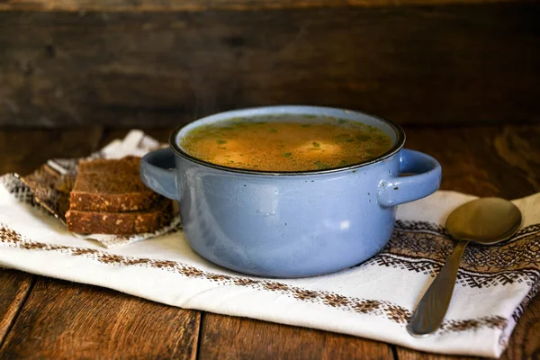 Sopa Casera Con Albóndigas Tazón Cerámica Con Una Servilleta Cocina — Foto de Stock