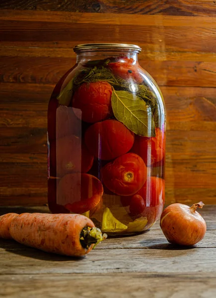 Eingelegte Tomaten Einem Drei Liter Glas Hausgemachte Produkte Und Essiggurken — Stockfoto