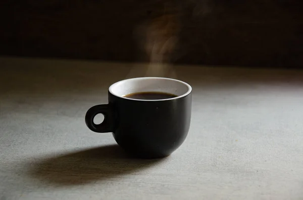 Hot Espresso Black Cup Gray Background — Stockfoto