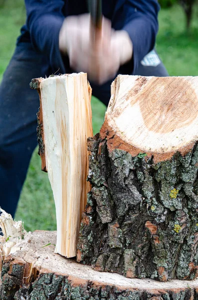 Working Preparing Firewood Anticipation Cold Winter Hard Times — Stock Photo, Image