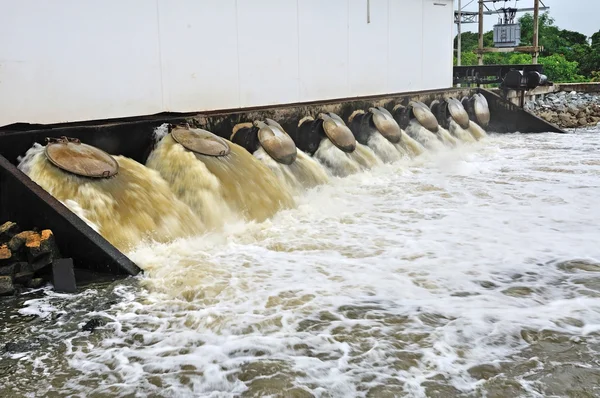 Abwasser ableiten — Stockfoto