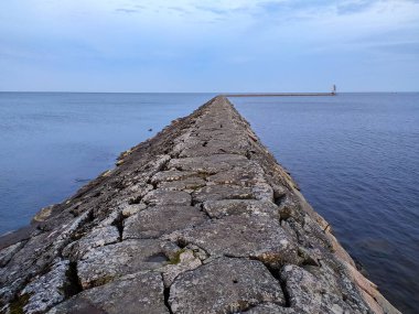 Ladoga Gölü 'ndeki Stony Baraj İskelesi, Saint-Petresburg, Rusya.
