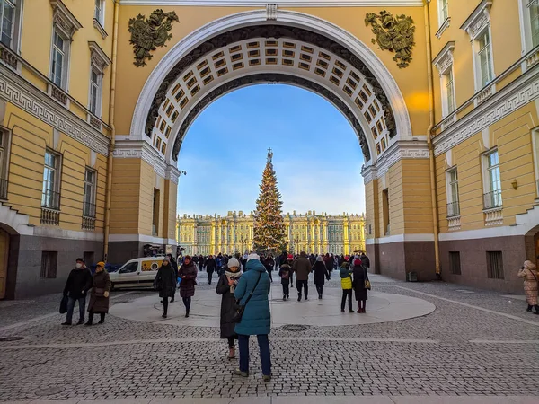 Szentpétervár Oroszország 2021 Január Körül Szilveszterkor Főtéren Szentpétervár Dvortsovaya Ploshad — Stock Fotó