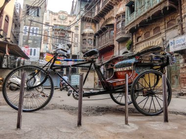 Amritsar, Hindistan - Nisan 2018. Amritsar sokaklarında günlük yaşam.