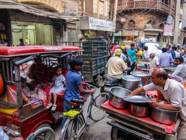 Amritsar, Hindistan - Nisan 2018. Amritsar sokaklarında günlük yaşam.