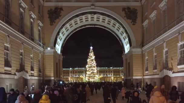 俄罗斯圣彼得堡 2021年12月 圣彼得堡主要广场 Dvortsovaya Ploshad 的新年树 — 图库视频影像
