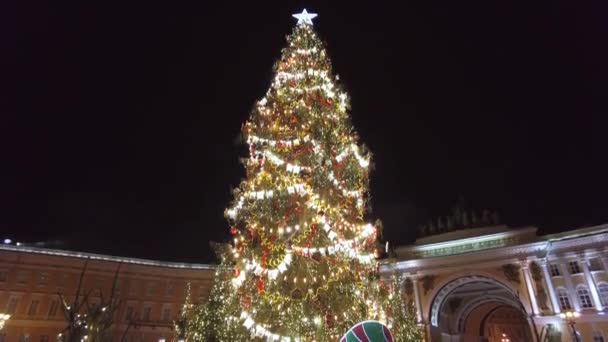 Sint Petersburg Rusland Circa December 2021 Nieuwjaarsboom Het Centrale Plein — Stockvideo