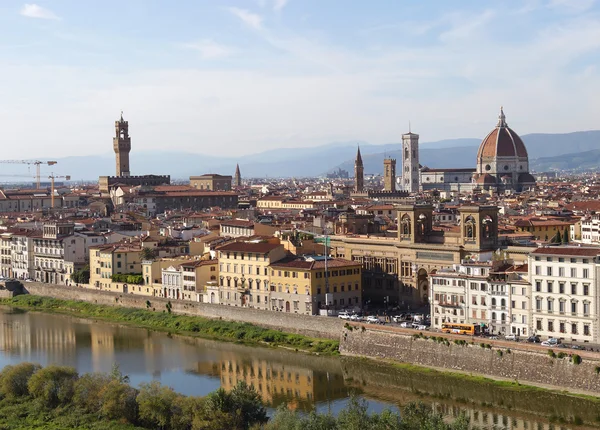 Firenze e il fiume Arno — Foto Stock