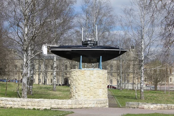 Monument onderzeeër drzewiecki in Gatsjina, Rusland — Stockfoto