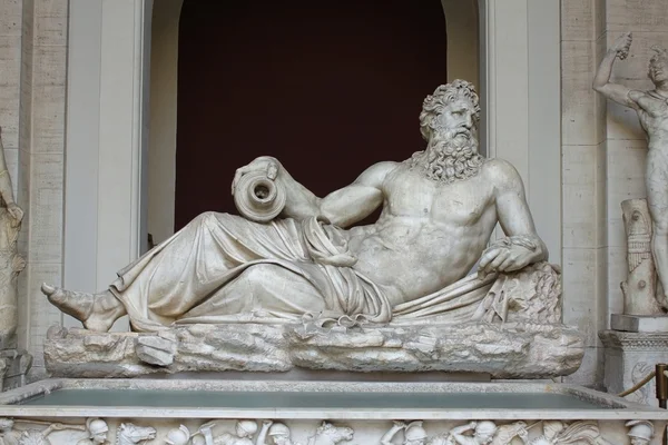 Die Statue des Flussgottes tigris oder arno — Stockfoto