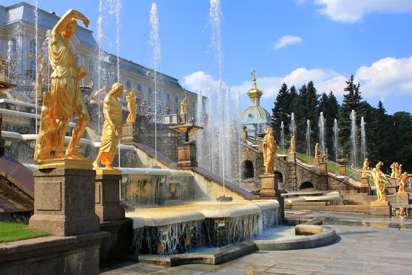 Brunnen von Peterhof, Russland — Stockfoto