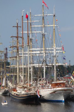 Riga, Letonya - 26 Temmuz: regatta uzun boylu Gemi Yarışları 2013