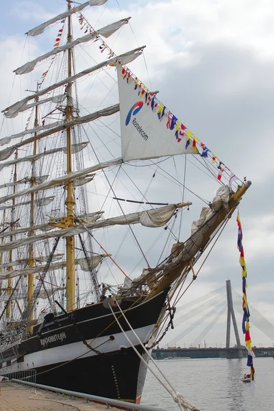 RIGA, LATVIA - JULHO 26: Regata As Corridas de Navios Altos 2013 — Fotografia de Stock