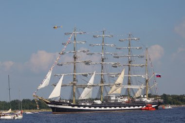 Riga, Letonya - 28 Temmuz: regatta uzun boylu Gemi Yarışları 2013