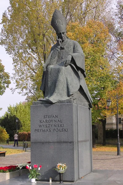 Denkmal für Stefan Wyszynski in Warschau, Polen — Stockfoto