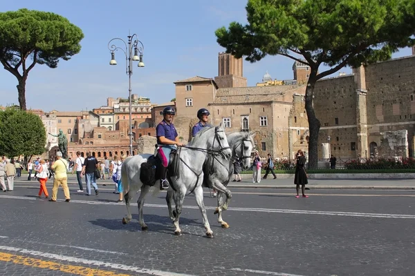 De via dei fori imperiali - een weg in het centrum van de stad o — Stockfoto