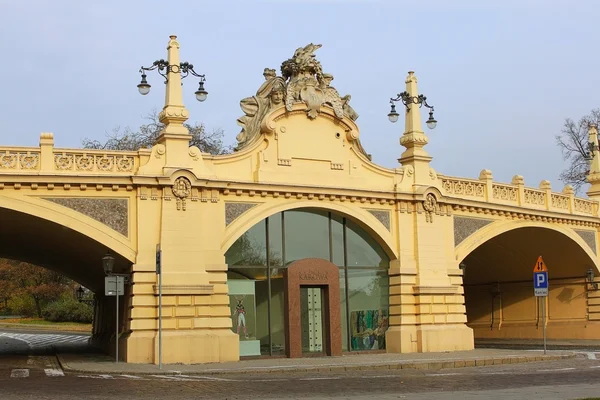 Viadukt őket. Stanislaw markiewicz Varsóban, 1905-ben megnyílt. — Stock Fotó