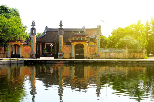 Tempel im ländlichen Vietnam — Stockfoto