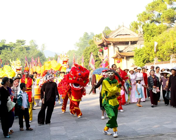Group of people performance lion dance — Stock Photo, Image
