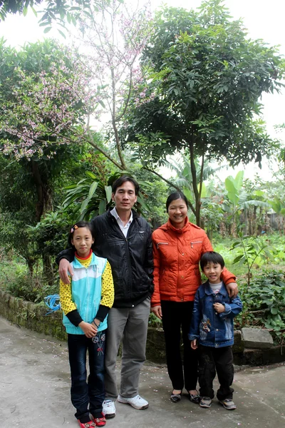 Foto de la familia en Año Nuevo — Foto de Stock