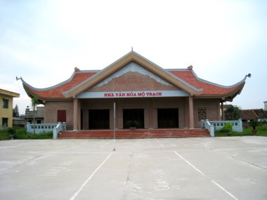 Tapınağın doğusunda, hai d Geleneksel mimari tarzı