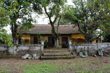 Tapınağın doğusunda, hai d Geleneksel mimari tarzı