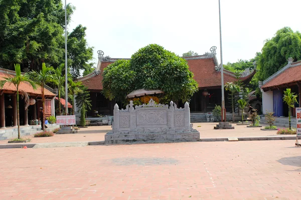 Temple in the traditional architectural style of the east, Hai D — Stock Photo, Image