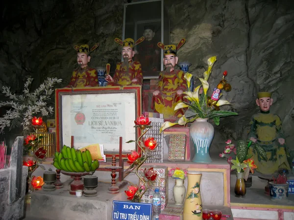 God standbeeld in de tempel — Stockfoto