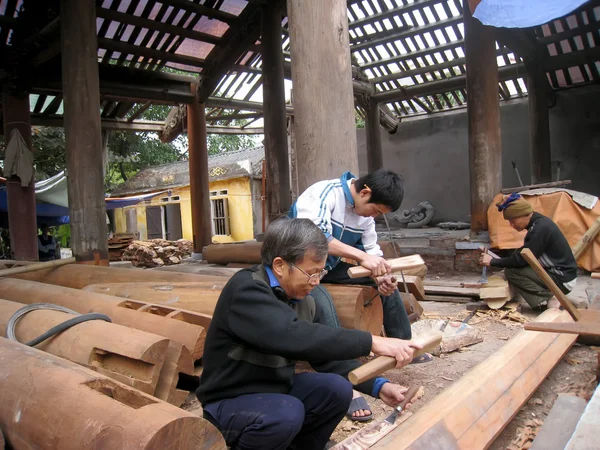 bir tapınak inşa marangoz