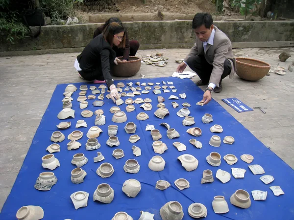 Arkeolog kazı chu dau seramik olun — Stok fotoğraf